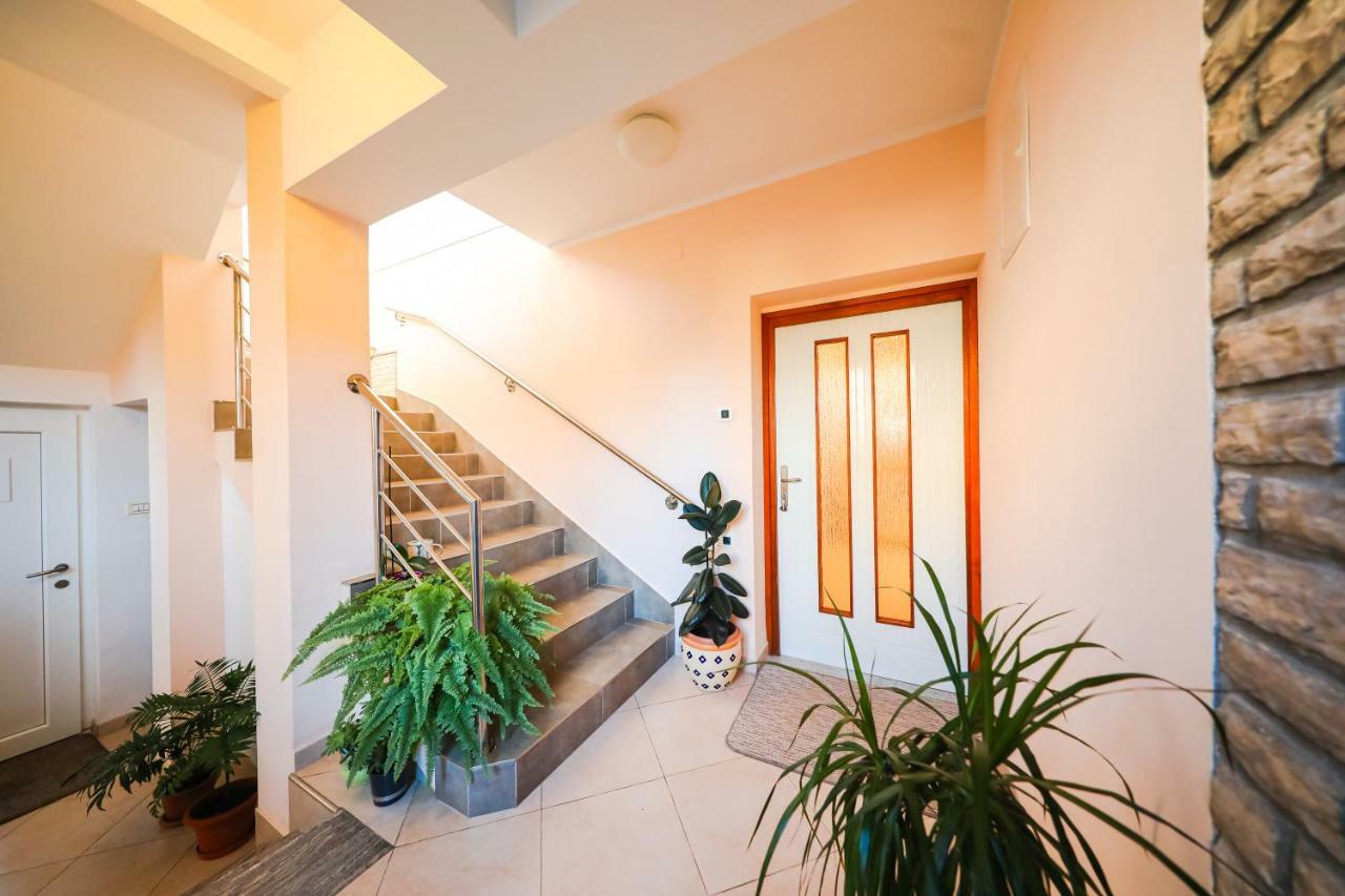 Apartman Antisin ซาดาร์ ภายนอก รูปภาพ